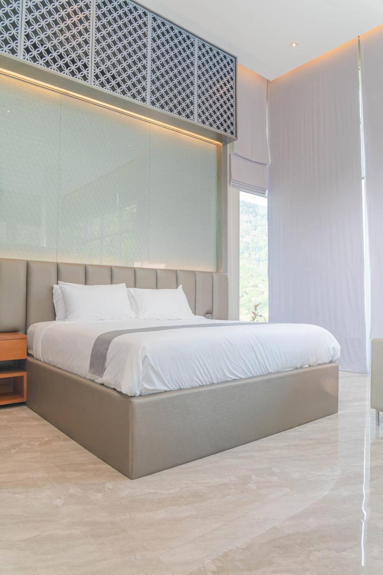 360* Ultimate Penthouse Entire Top Floor And Resort With Great Amenities หาดกมลา ภายนอก รูปภาพ